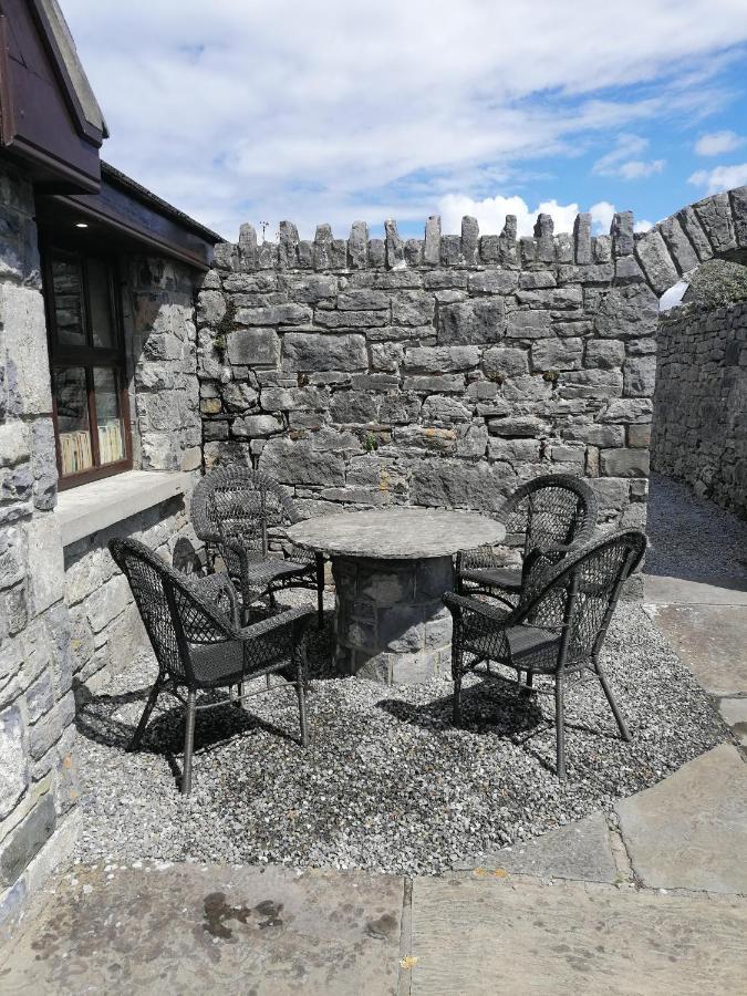 Aille River Tourist Hostel And Camping Doolin Exterior foto