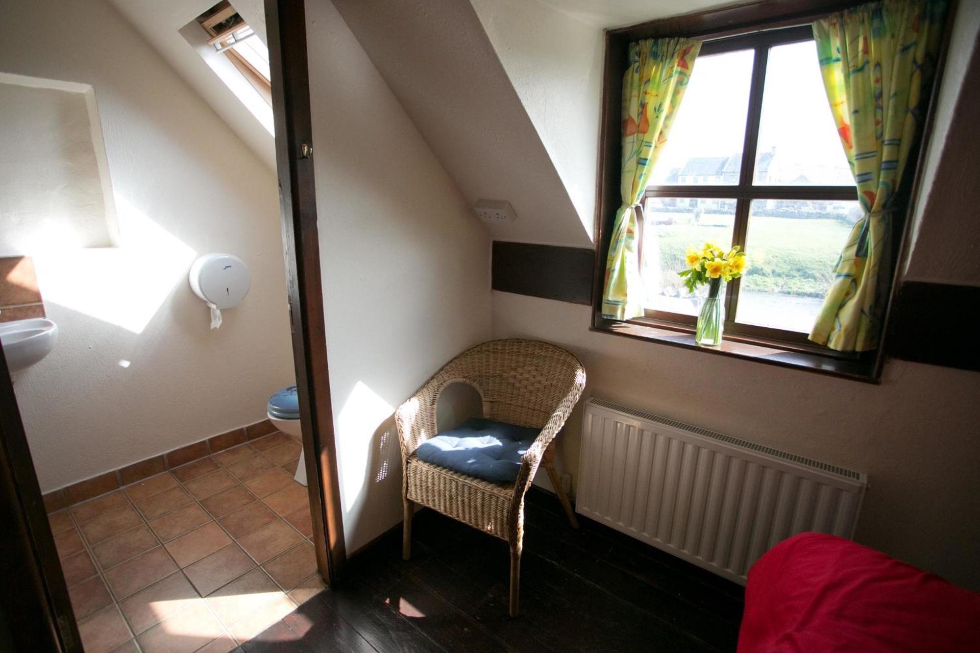 Aille River Tourist Hostel And Camping Doolin Cameră foto