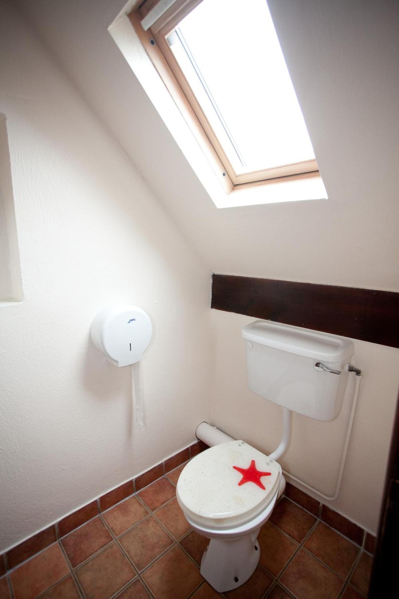 Aille River Tourist Hostel And Camping Doolin Cameră foto