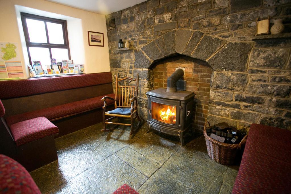 Aille River Tourist Hostel And Camping Doolin Exterior foto