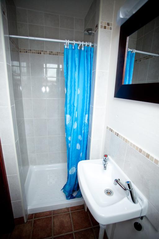 Aille River Tourist Hostel And Camping Doolin Cameră foto