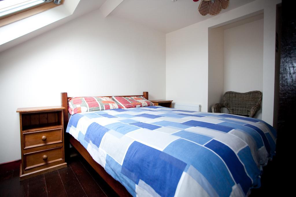 Aille River Tourist Hostel And Camping Doolin Cameră foto