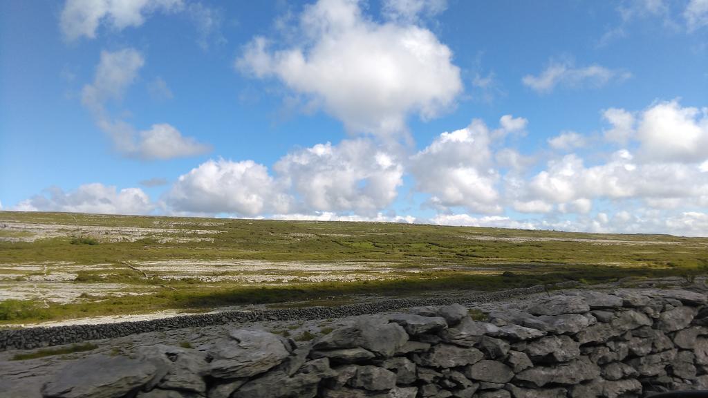 Aille River Tourist Hostel And Camping Doolin Exterior foto