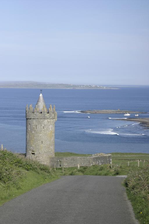 Aille River Tourist Hostel And Camping Doolin Exterior foto